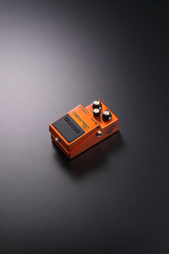 BOSS DS-1 50周年記念モデル Distortion 50th 箱付 在庫限り 50周年記念限定カラー】 BOSS DS-1-B50A 50th