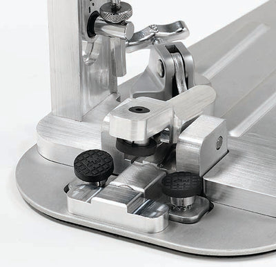 DW Drums MFG Series Machined Chain Drive Double Pedal with Bag, Polished Aluminum