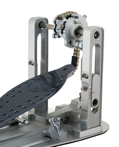 DW Drums MFG Series Machined Chain Drive Single Bass Drum Pedal with Extended Footboard, Polished Aluminum