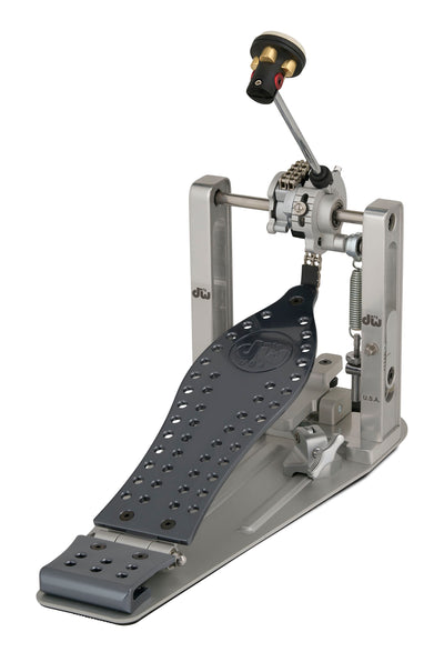 DW Drums MFG Series Machined Chain Drive Single Pedal with Bag, Polished Aluminum