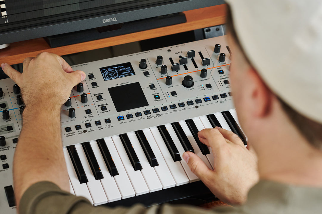 Roland - GAIA 2 | Synthesizer