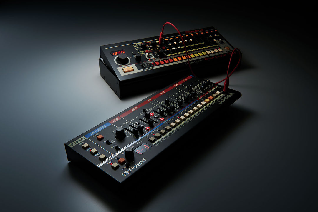 Amazon.com: Roland JU-06A Sound Module with 8 Patches + 8