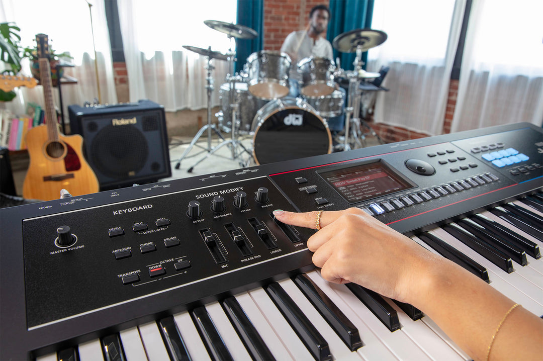 Roland JUNO-D8 Performance Synthesizer (88 Keys) – Roland
