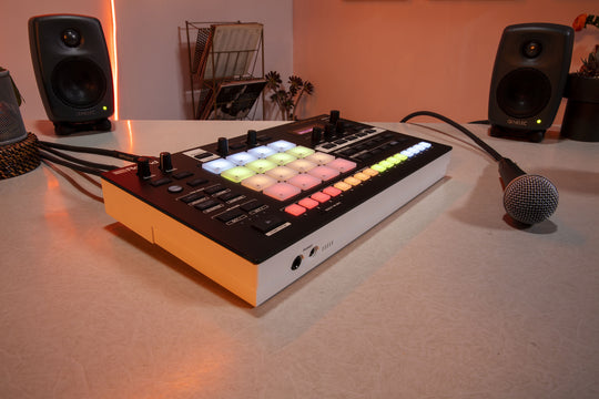 Roland MV-1 Verselab - Song Production Studio – Roland Store London