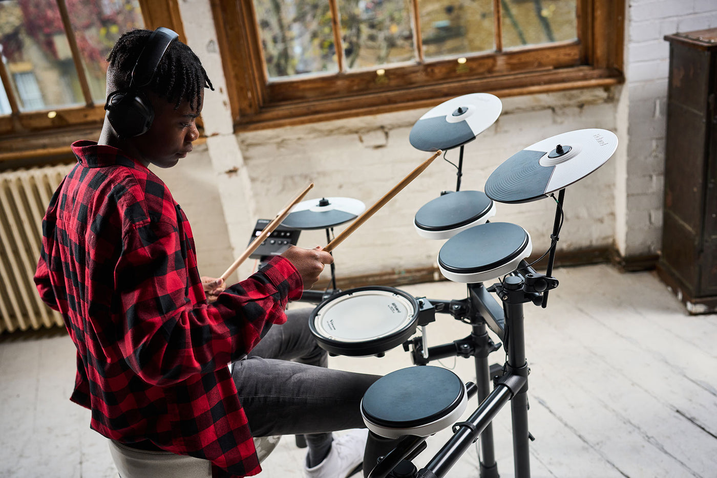 Roland TD-02K Compact Drum Kit with Accessories