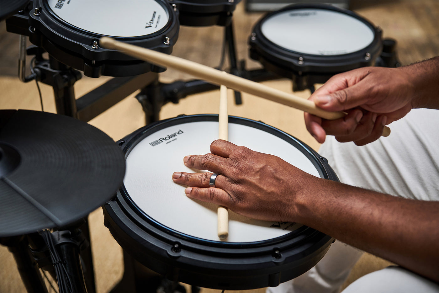 Roland TD313 V-Drums Digital Drum Kit with Hardware & Accessories