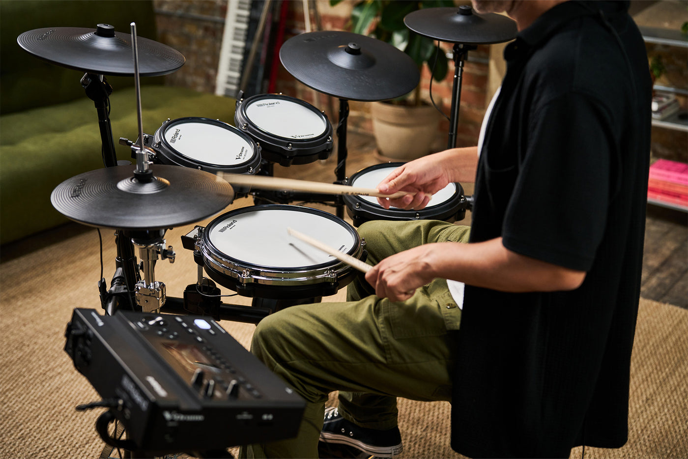 Roland TD316 V-Drums Digital Drum Kit with Hardware & Accessories