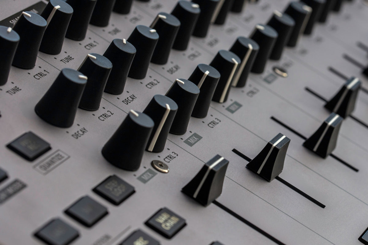 Roland TR-1000 Composer with Sample Playback