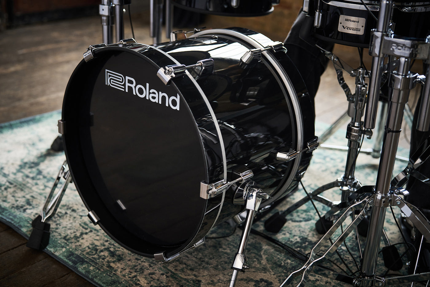 Roland VAD316 V-Drums Acoustic Design Digital Drum Kit with Hardware & Accessories