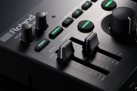 【通電のみ確認済み】 Roland VOICE TRANSFORMER VT-4 Amazon.com: Roland VT-4 Vocal Transformer , Black : Musical
