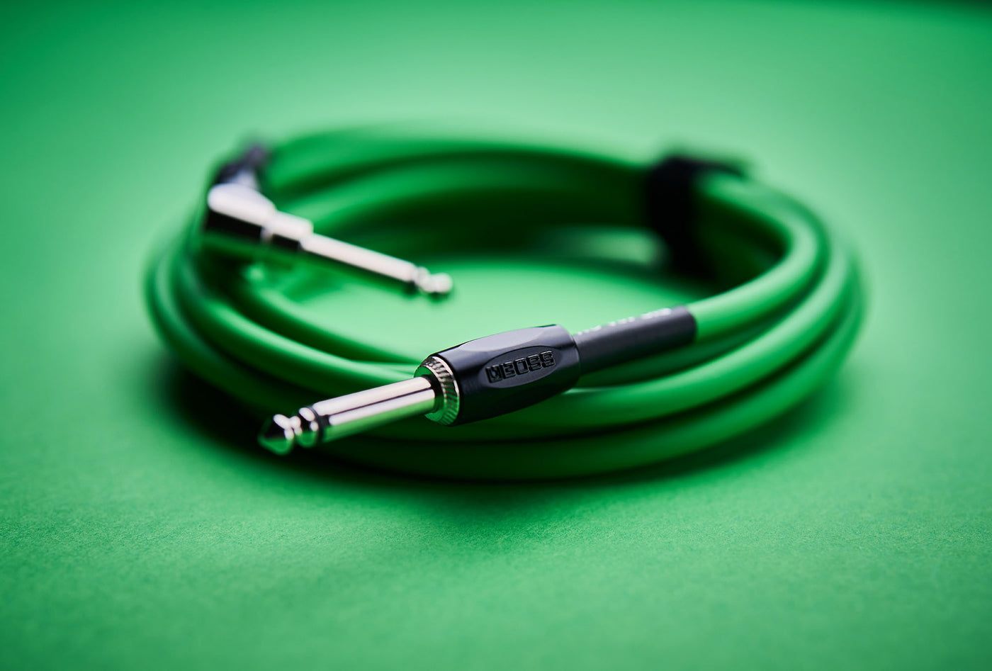 Boss BIC-10A-GN Instrument Cable, 10ft/3m, Angled/Straight 1/4" Jack, Green