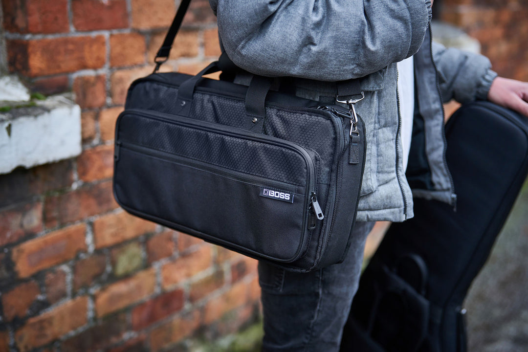 BOSS CB-BM-M Guitar Effects Carry Bag, Medium Size – Roland Store