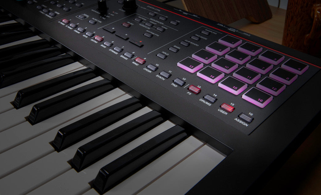 Roland FANTOM-07 Workstation 0-Series Synthesizer (76 Key