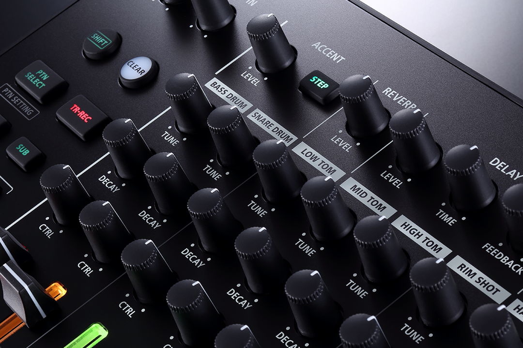 Roland TR-8S Rhythm Composer with Sample Playback – Roland Store