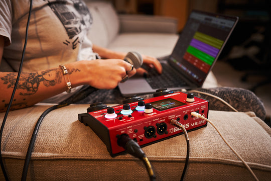BOSS VE-22 Floor Based Vocal Effect Pedal – Roland Store London
